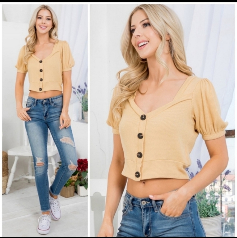 NWT Puff Sleep Crop Top